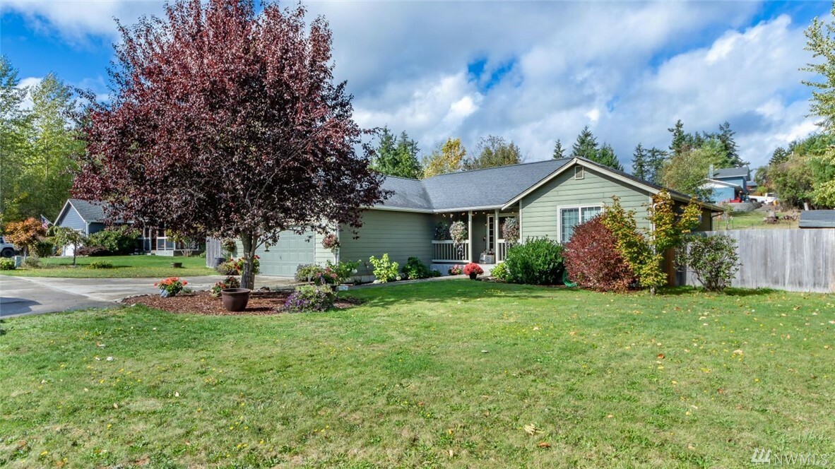 Property Photo:  171 Tamarack Ct NW  WA 98328 