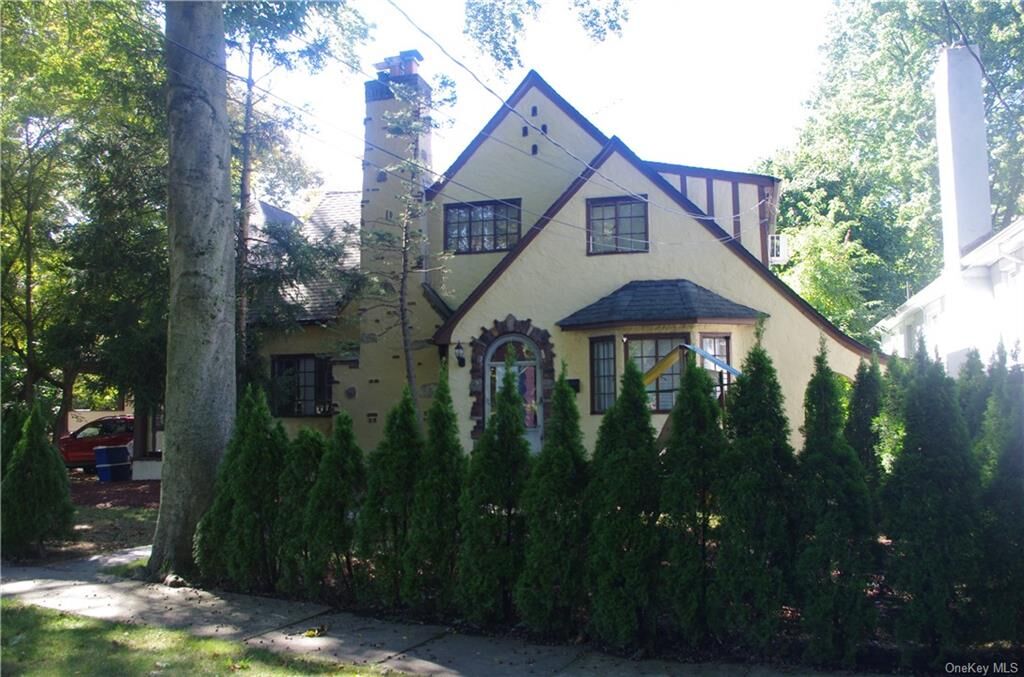 Property Photo:  190 Hutchinson Boulevard  NY 10552