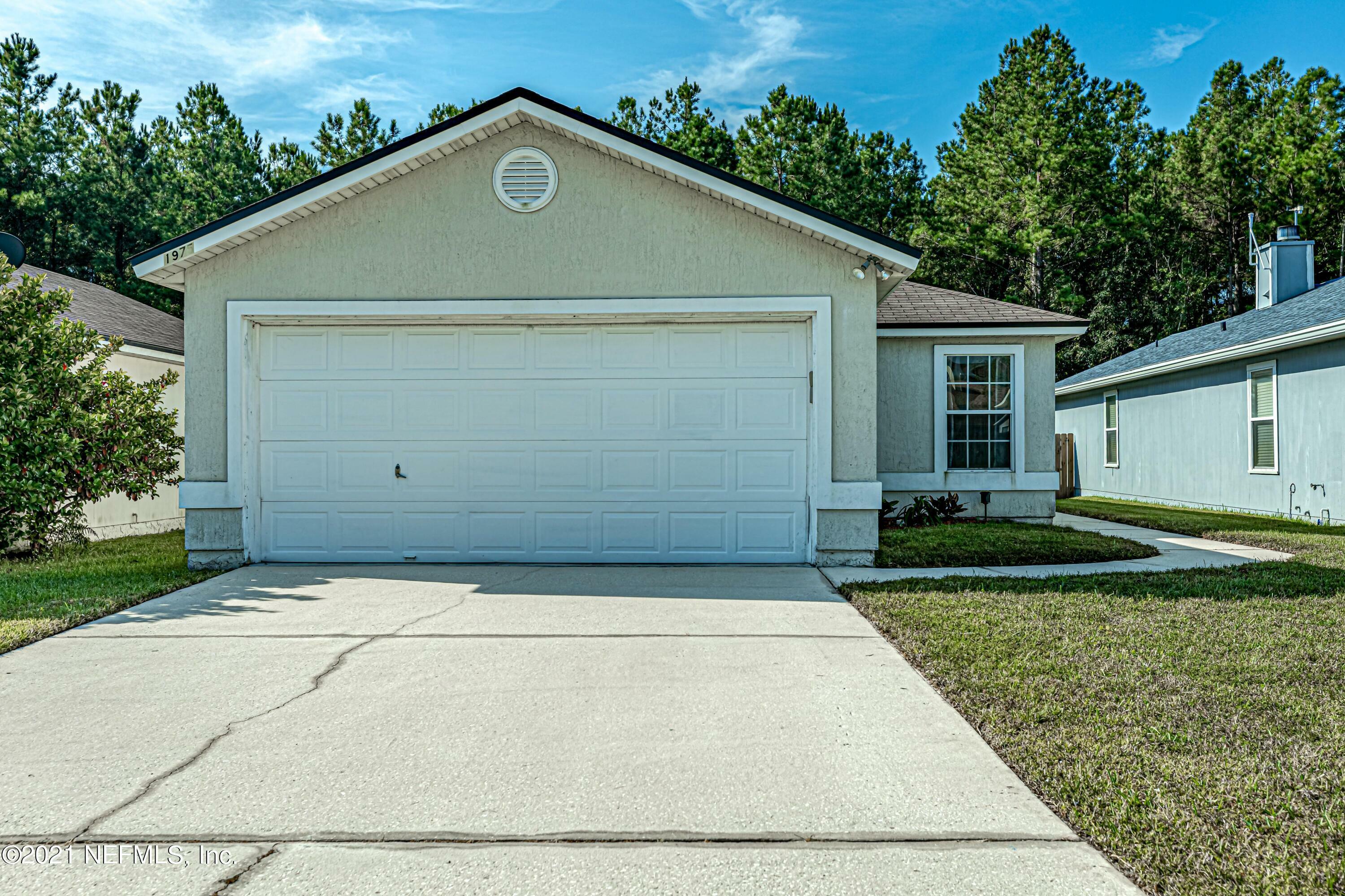 Property Photo:  1975 Longneedle Lane  FL 32068 