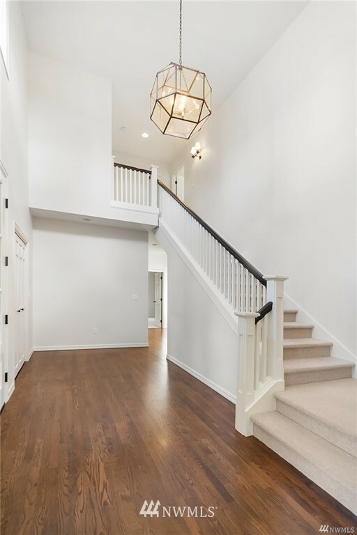 Property Photo: 838 Evergreen Point Road WA 98039