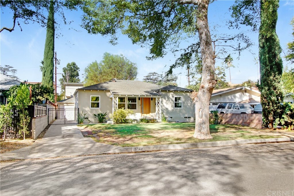 Property Photo:  5733 Buffalo Avenue  CA 91401 