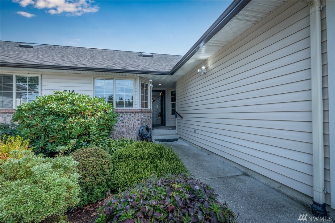 Property Photo:  714 19th St C  WA 98264 