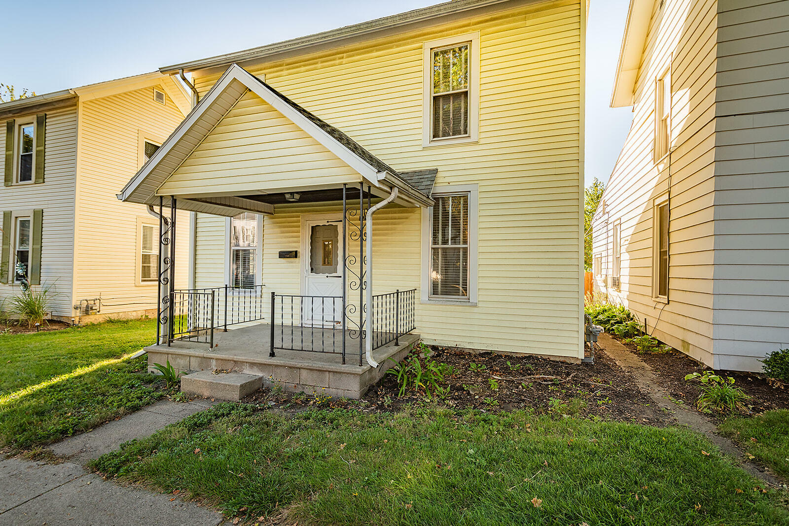 Property Photo:  321 N Park Street  OH 43311 