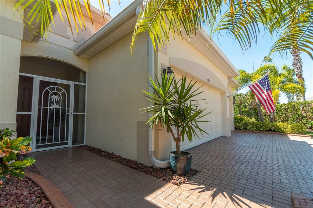 Property Photo: 11774 Granite Woods Loop FL 34292