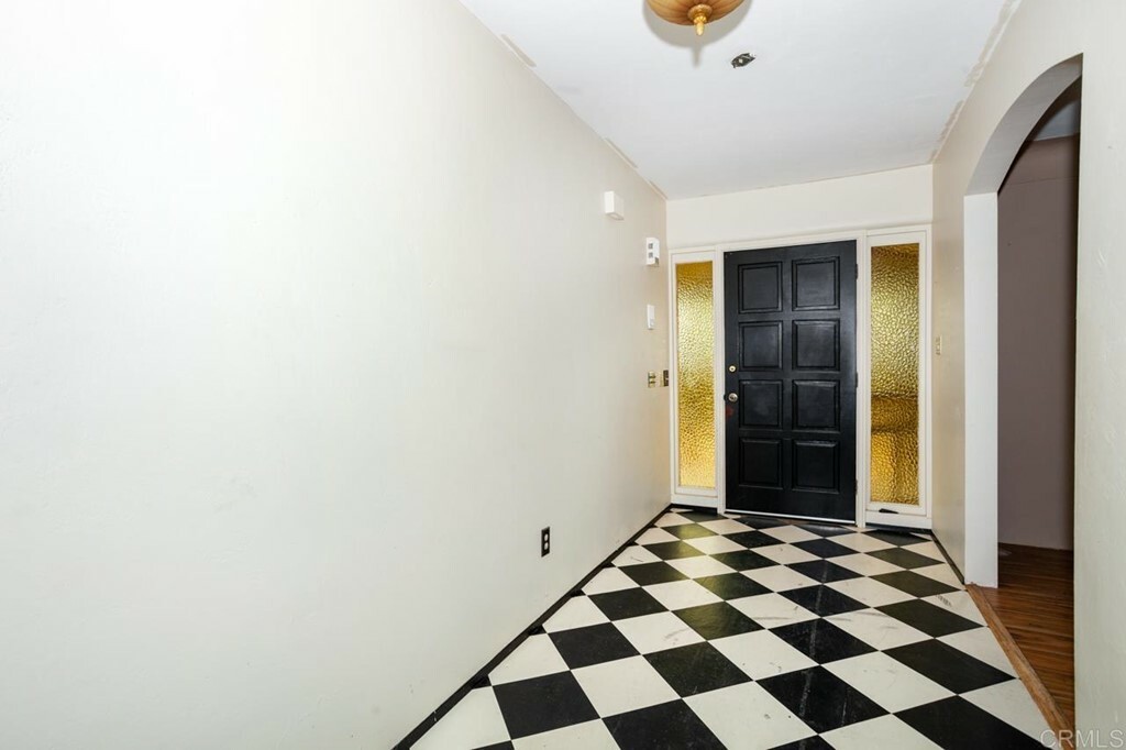 Property Photo: 733 51 Virginia Place CA 92078
