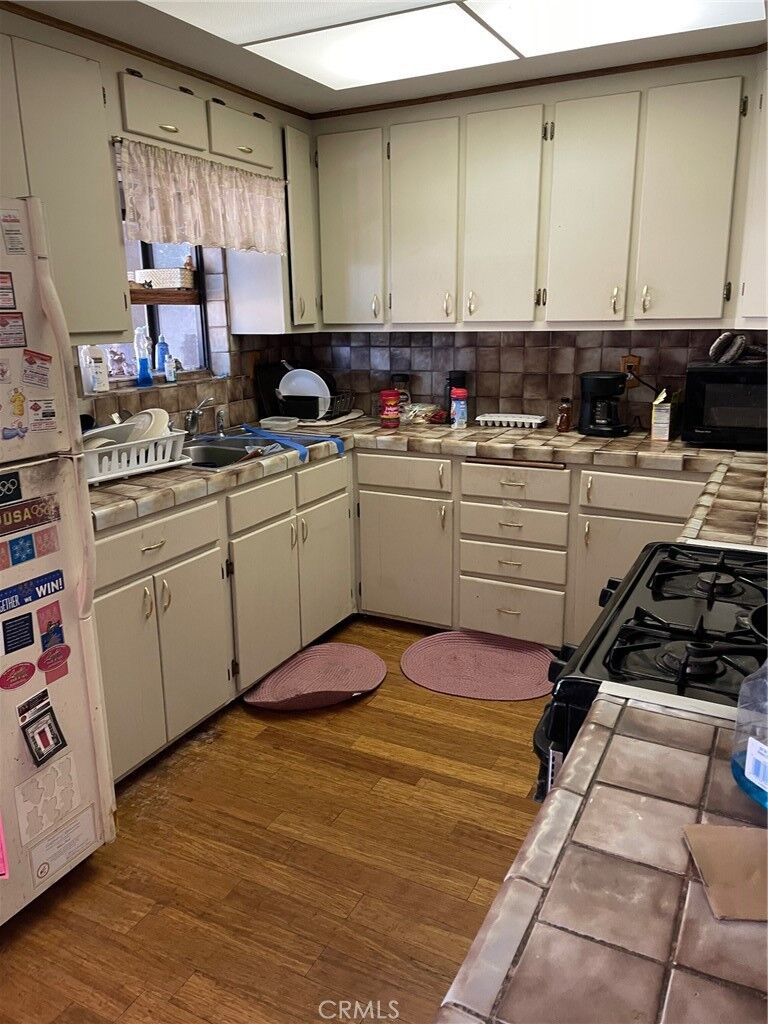 Property Photo:  1269 E Florida Place  CA 92805 