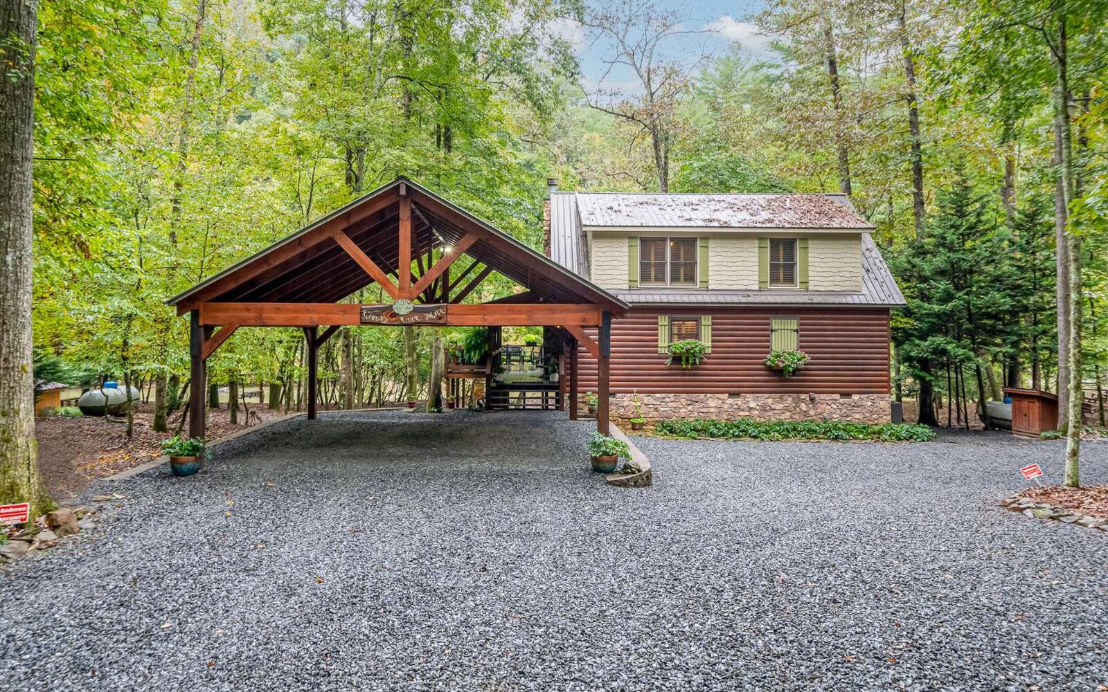 Property Photo:  648 Novena Court  GA 30540 