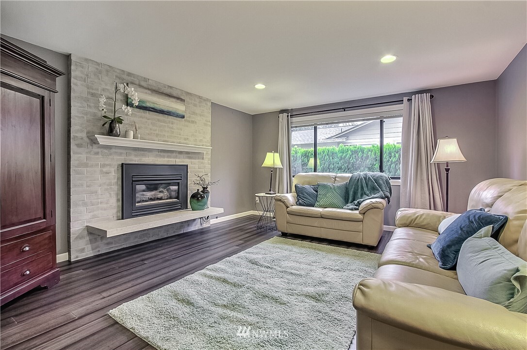Property Photo: 9809 Wildwood Avenue SW WA 98498