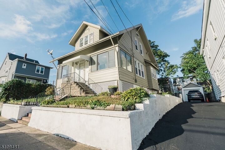 327 Dakota St  Paterson City NJ 07503 photo
