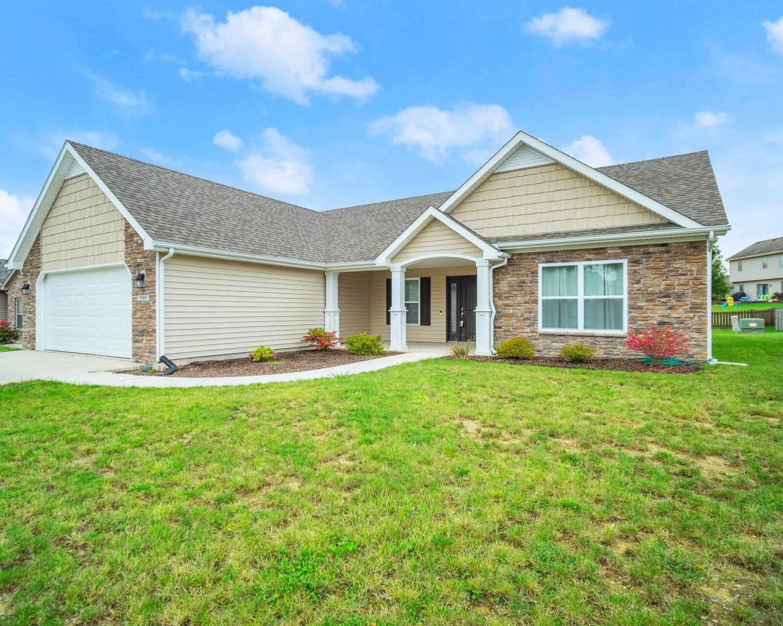 Property Photo:  1509 Barrington Drive  IN 46706-3082