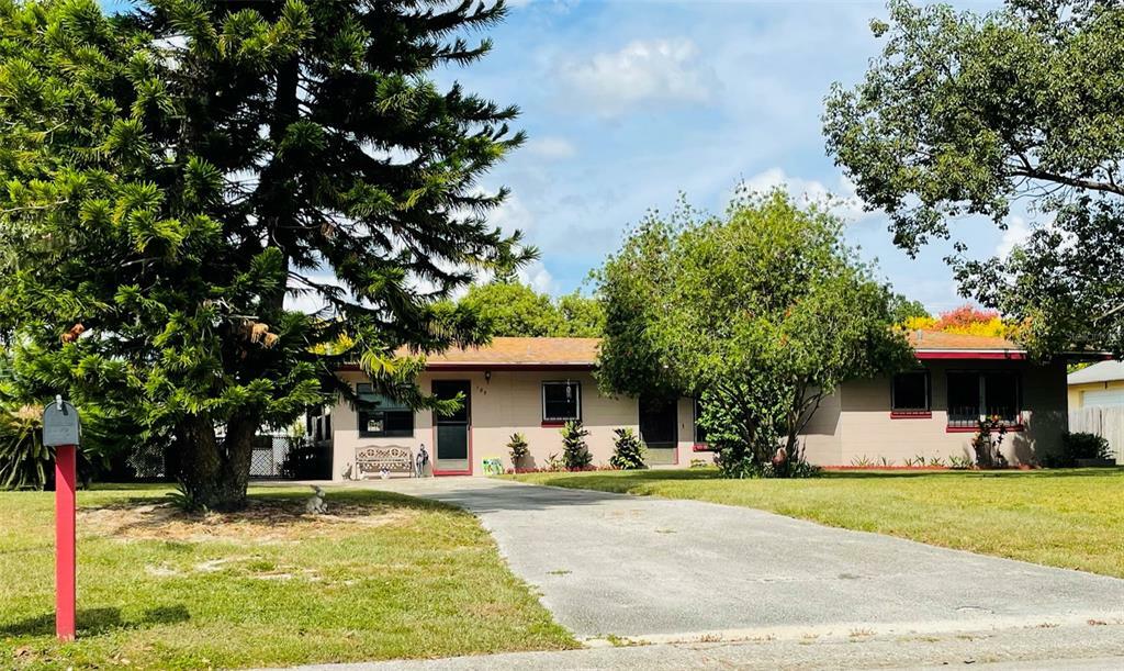 Property Photo:  105 Leslie Avenue  FL 33880 