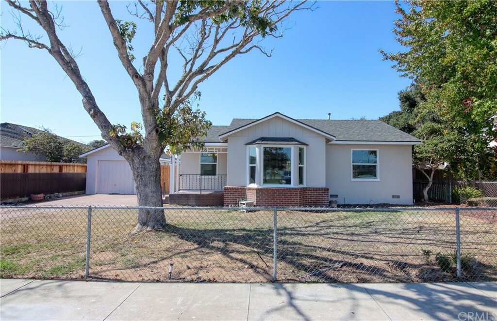 Property Photo:  412 Alder Street  CA 93420 