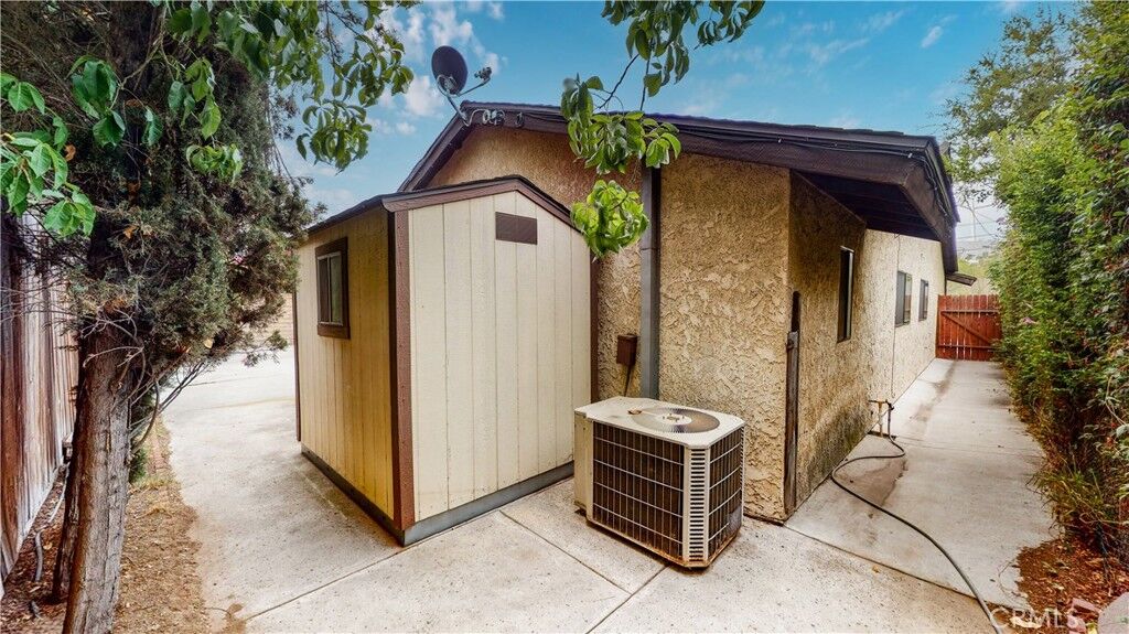 Property Photo:  2995 Margaret Drive  CA 91107 