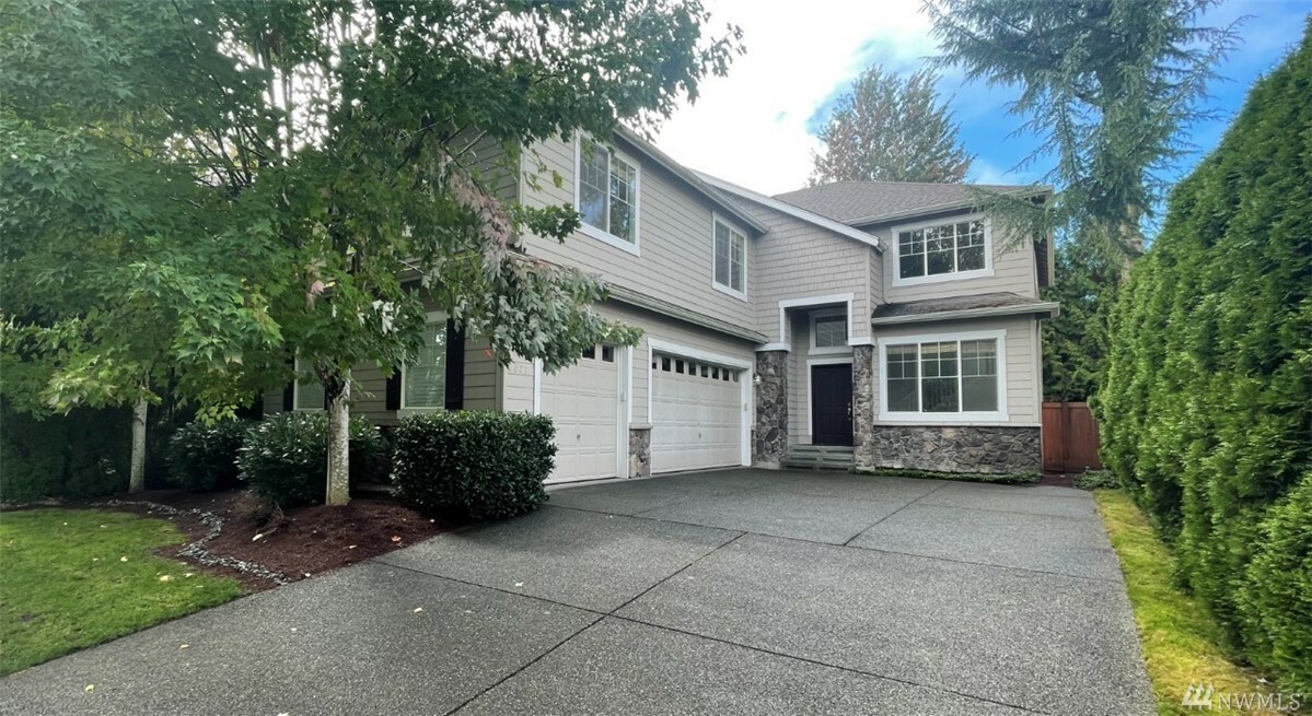 Property Photo: 1027 272nd Place SE WA 98075
