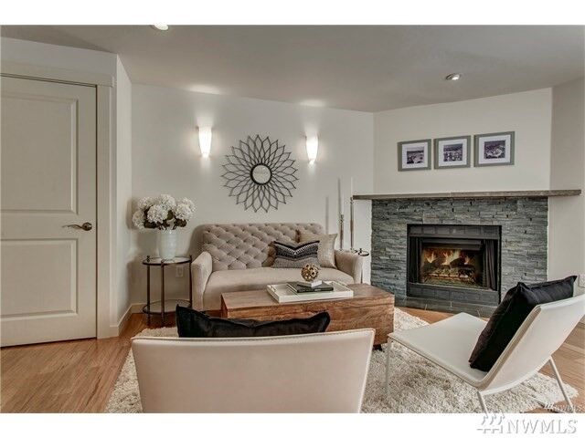 Property Photo: 15291 NE 82nd St 102 WA 98052