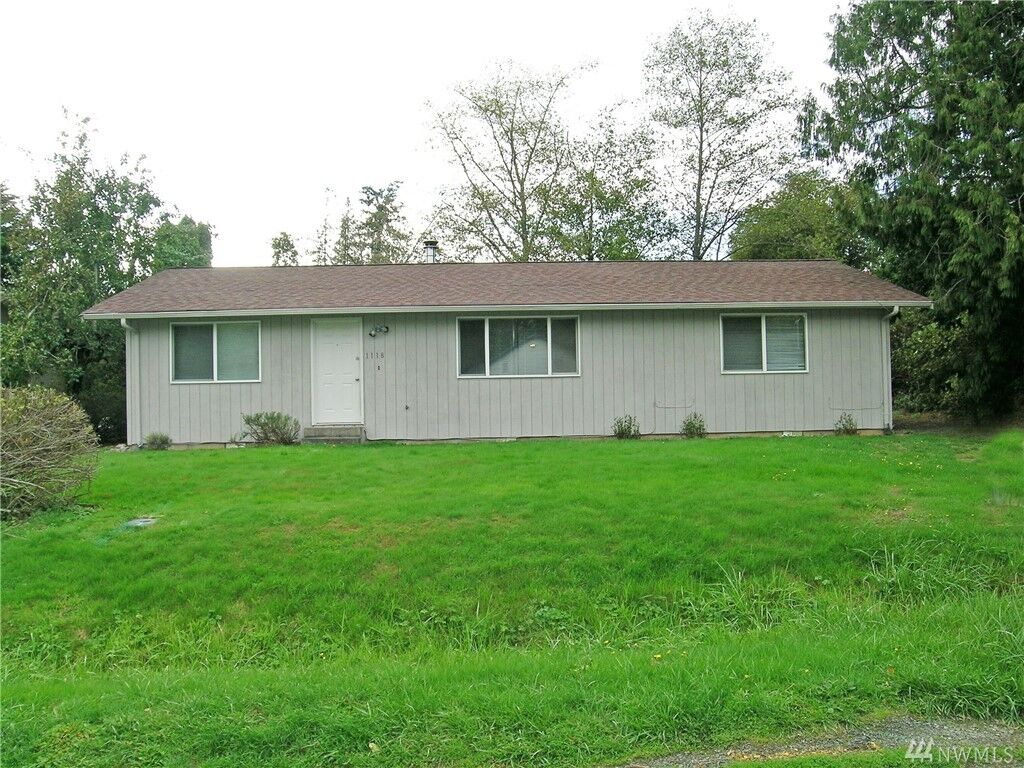 Property Photo: 1118 27th St WA 98225
