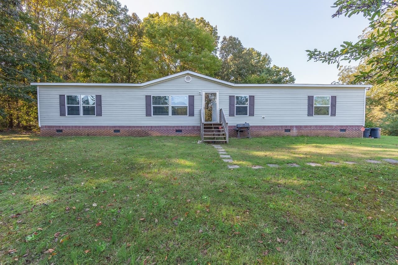 Property Photo:  325 Hall Rd  TN 38301 