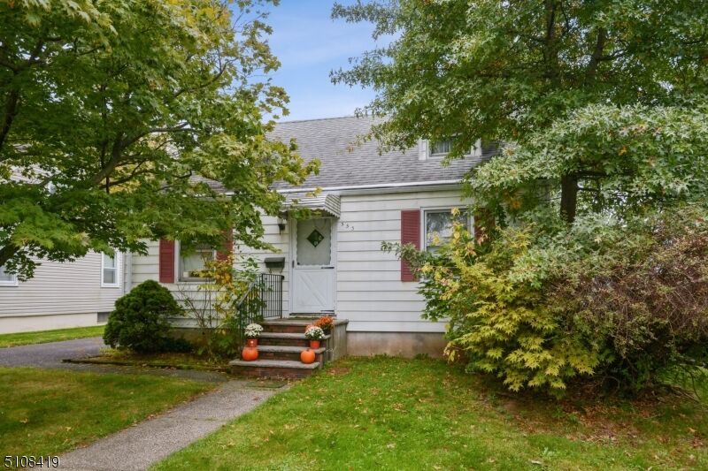 Property Photo: 553 Carleton St NJ 08805