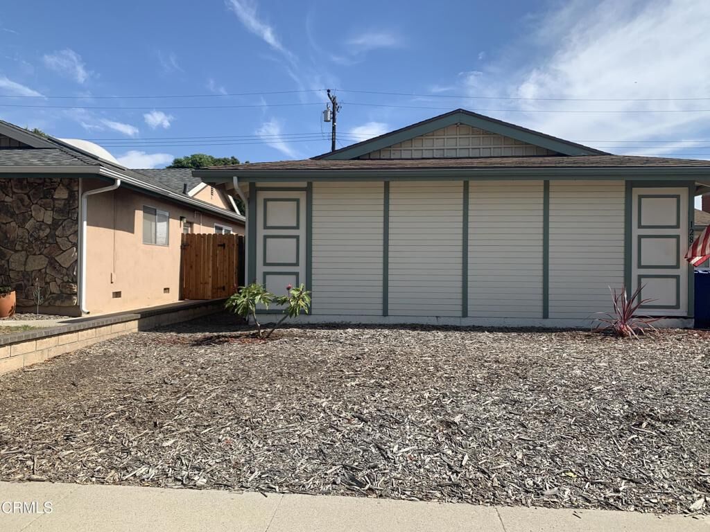 Property Photo: 1282 Swansea Avenue CA 93004