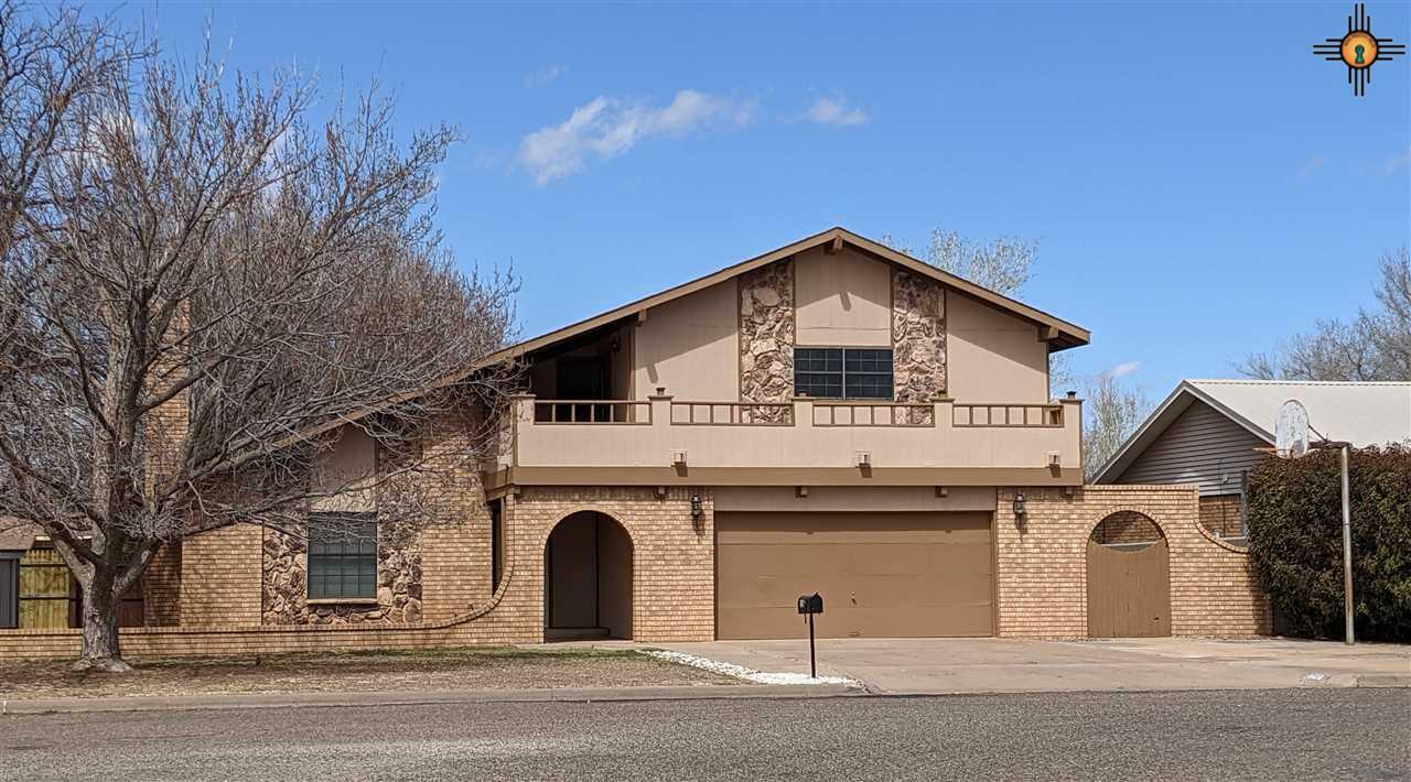 Property Photo: 2108 Castle Court NM 88101