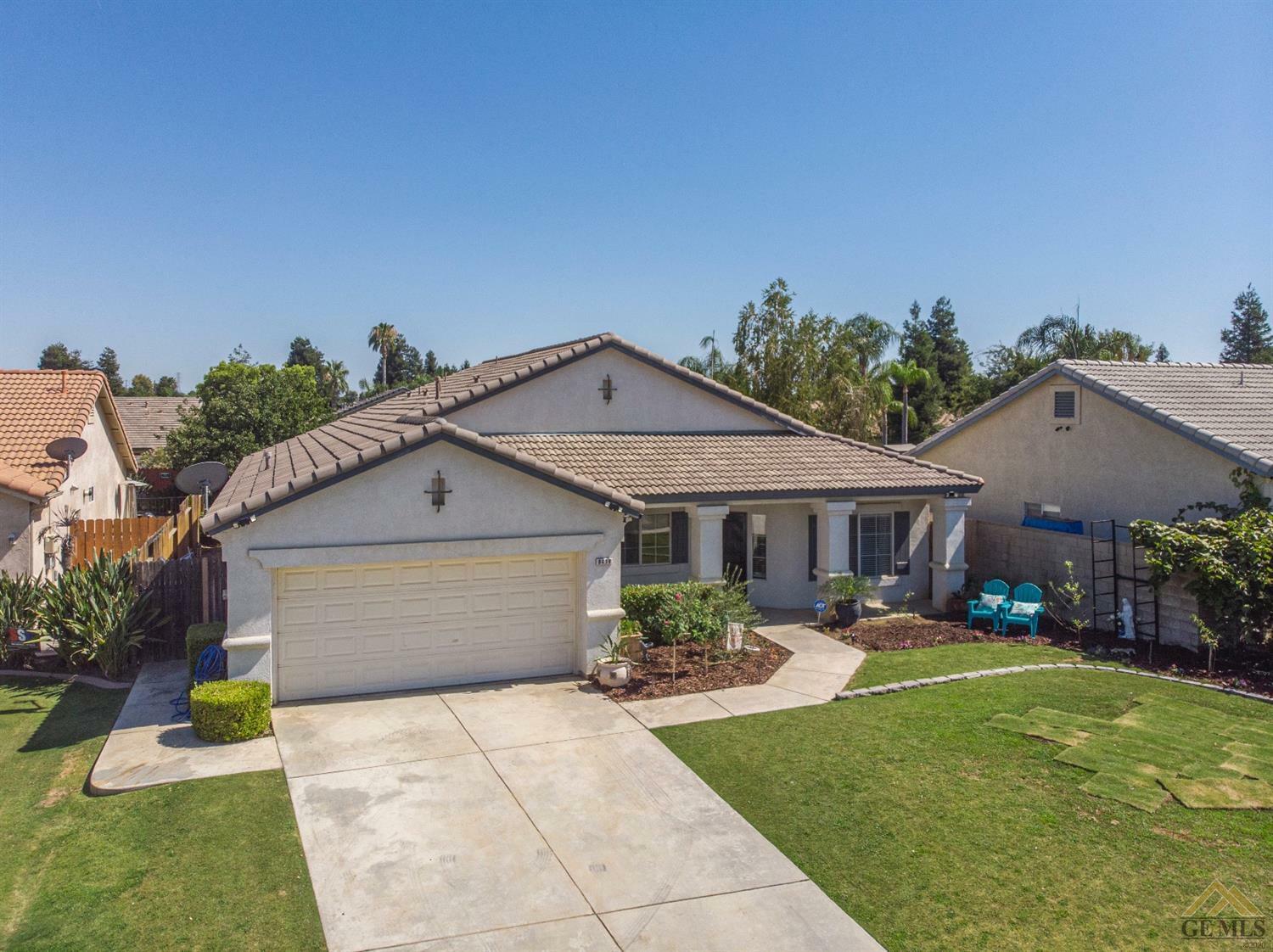 Property Photo:  8419 Northshore Drive  CA 93312 