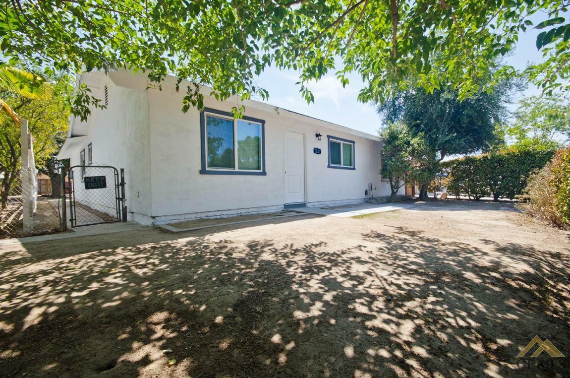 Property Photo:  1027 15th Street  CA 93280 