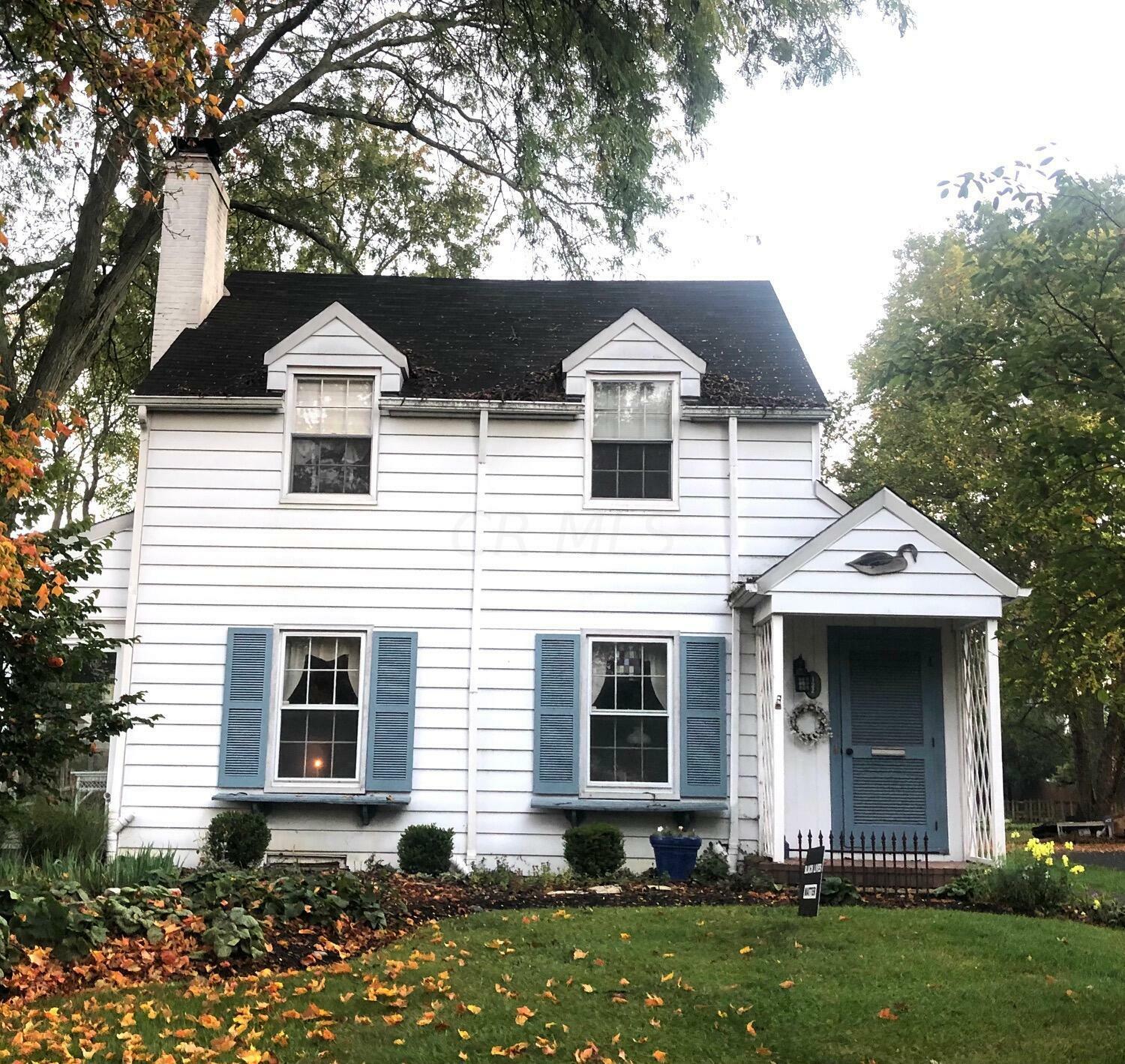 Property Photo: 122 E Schreyer Place OH 43214