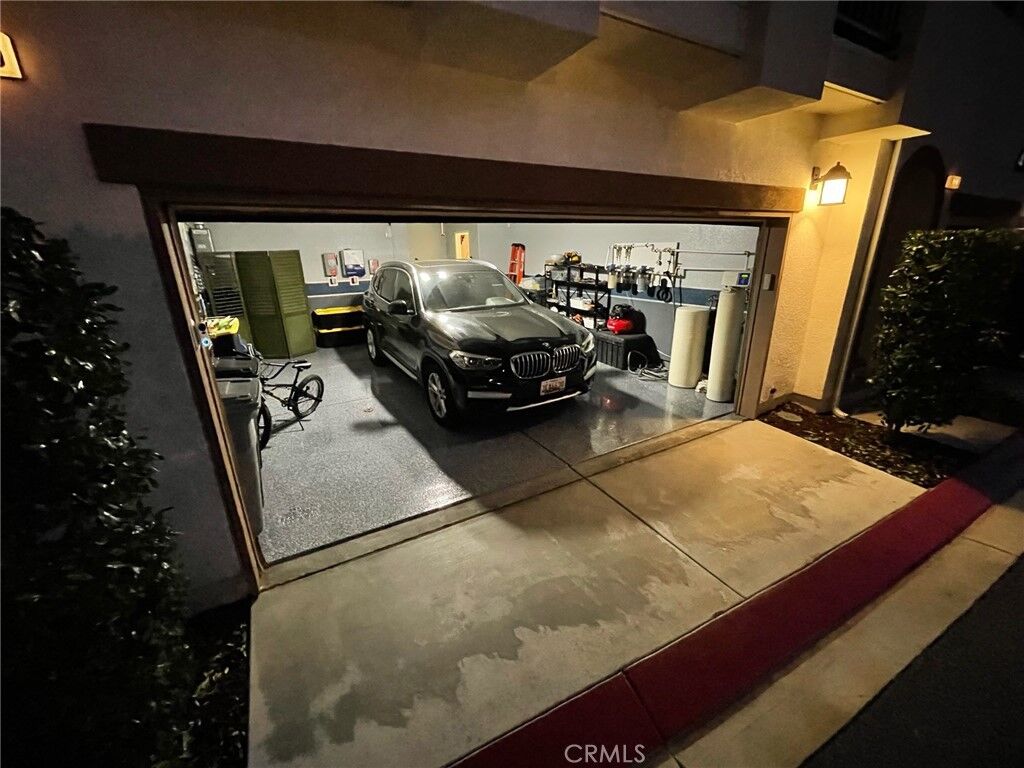 Property Photo:  43116 Avenida Cielo  CA 92592 