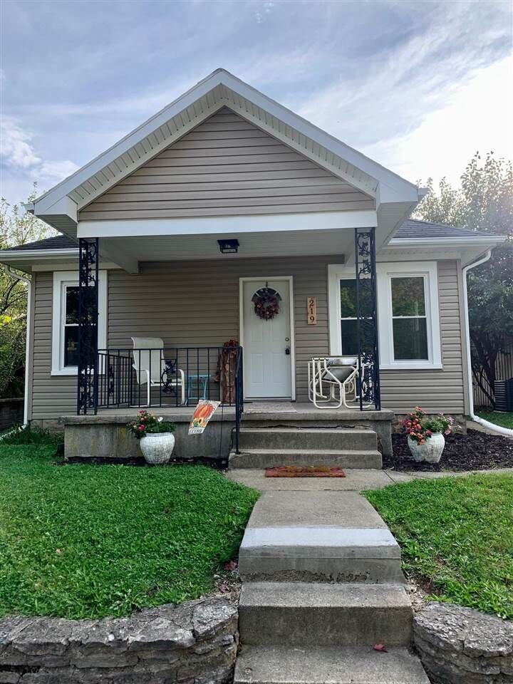 Property Photo: 219 NW 7th Street IN 47374