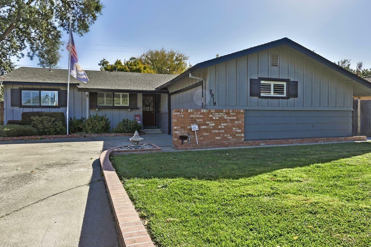 Property Photo:  2919 Naples Street  CA 95826 