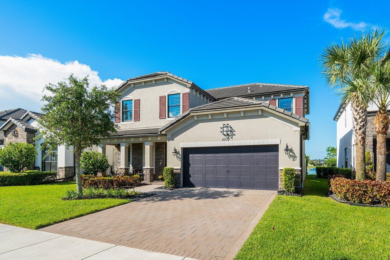 Property Photo: 5710 Sandbirch Way FL 33463