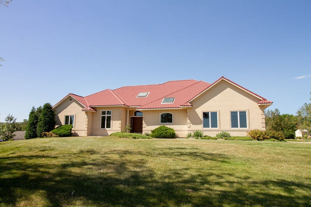 Property Photo:  9441 Deer Valley Drive  IA 52411 