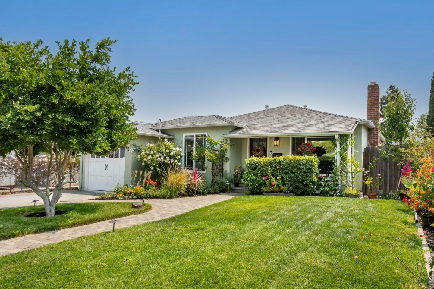 Property Photo:  650 Scott Avenue  CA 94063 