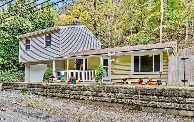 Property Photo:  244 Spring Run Rd  PA 15046 