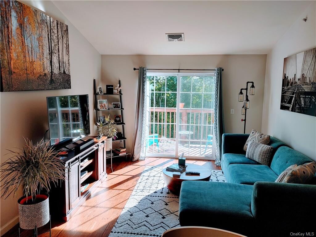 Property Photo: 1131 Maggie Road 6-6 NY 12550