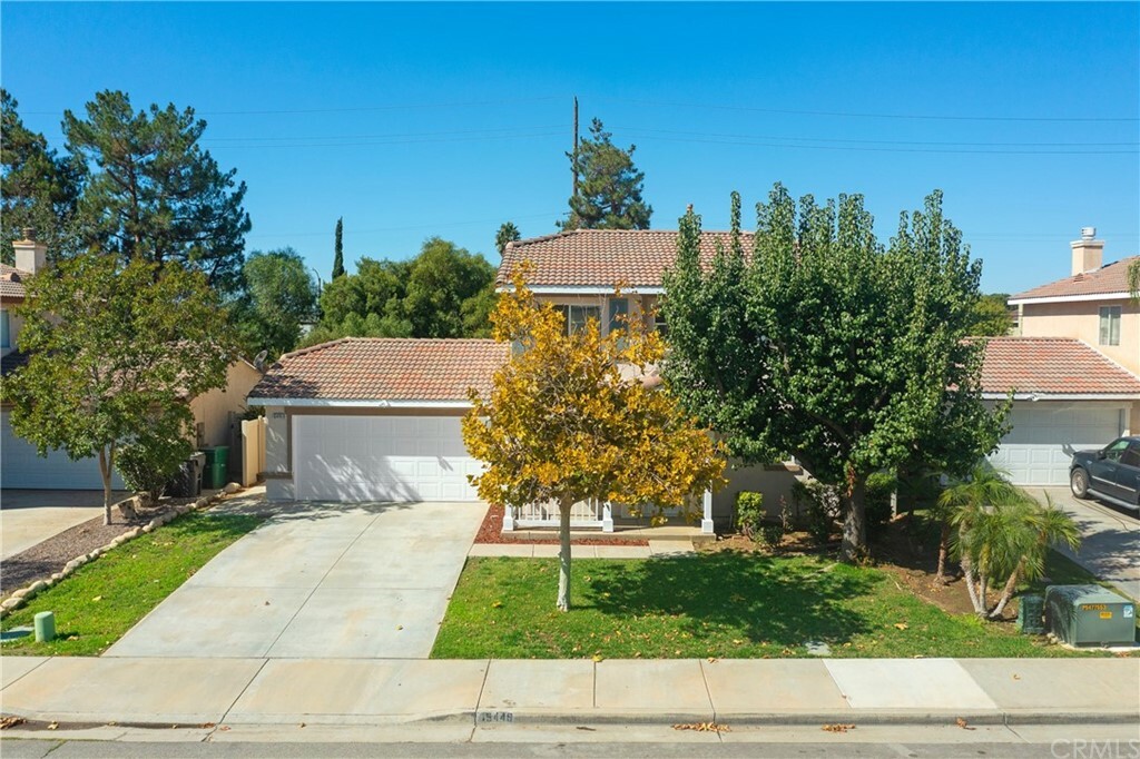 Property Photo:  15449 Alosta Lane  CA 92555 