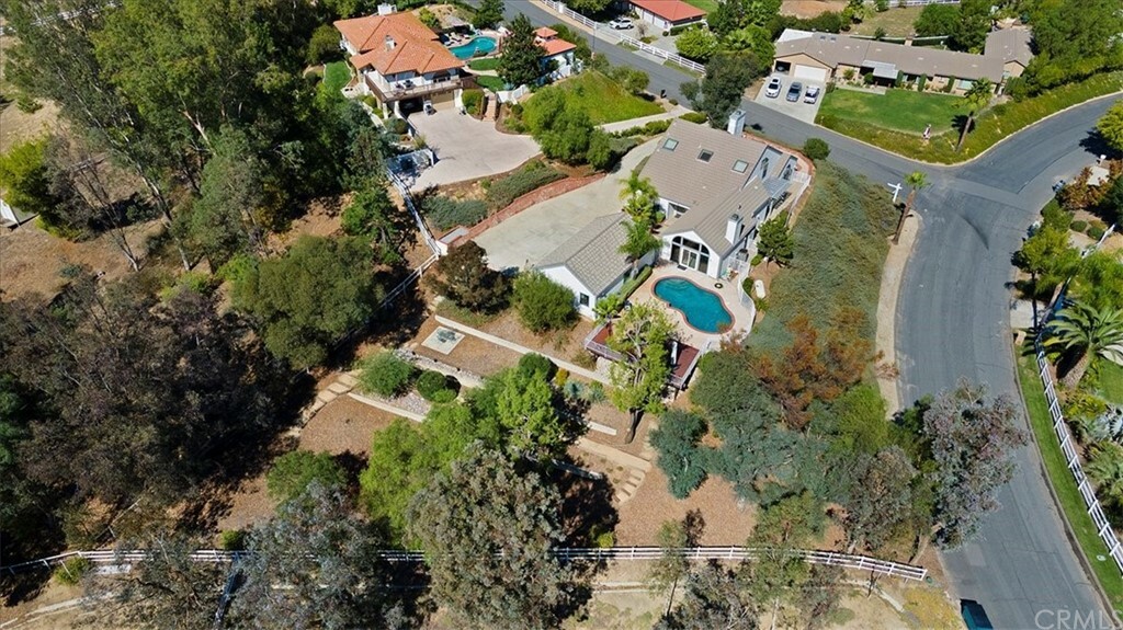 Property Photo:  30195 Via De La Mesa  CA 92591 