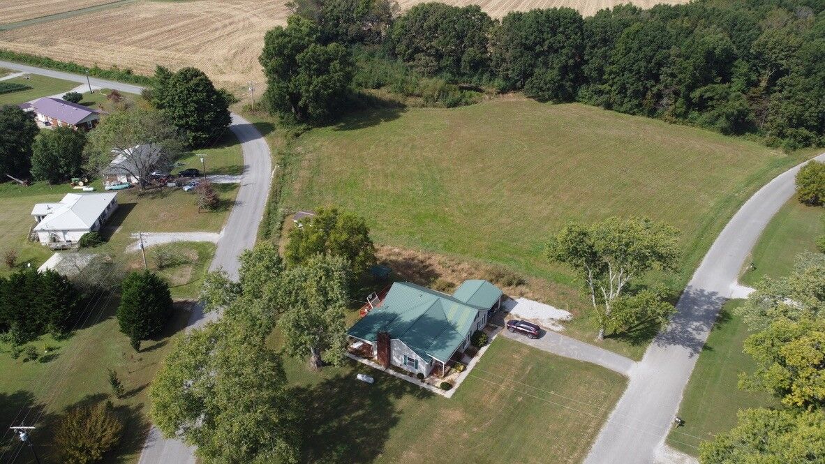 Property Photo:  45 Pleasant Ridge Ln  TN 37345 