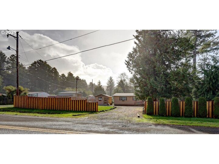 524 E Washington St  Rockaway Beach OR 97136 photo