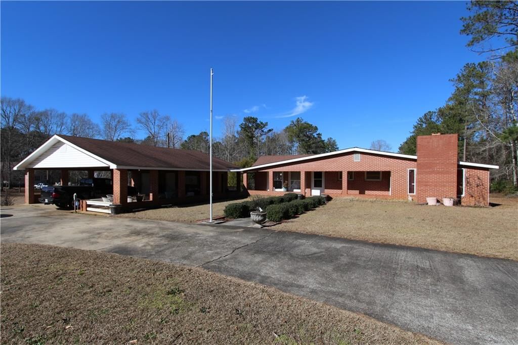 Property Photo:  2318 County Road 388  AL 36854 