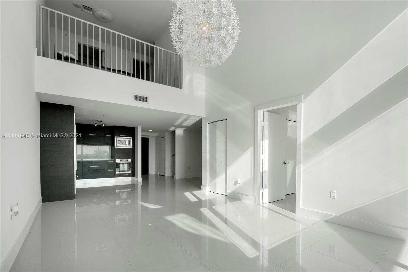 Property Photo:  900 Biscayne Blvd 507  FL 33132 