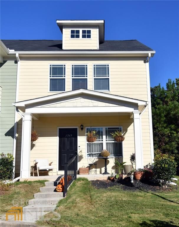 Property Photo: 1749 Brookside Lay Circle 31 GA 30093