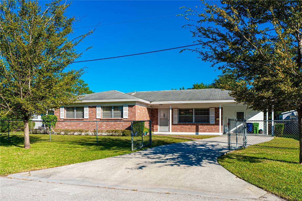 Property Photo:  2519 W Aileen Street  FL 33607 