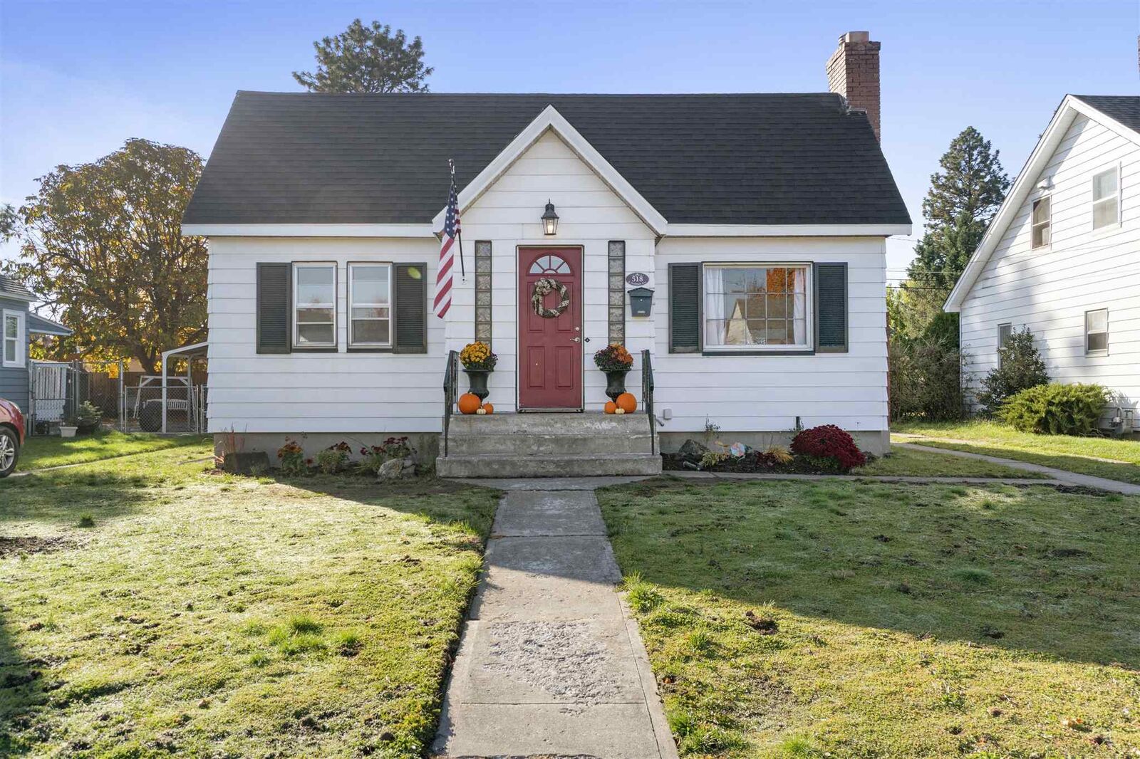 Property Photo:  518 E Hoffman Ave  WA 99207 