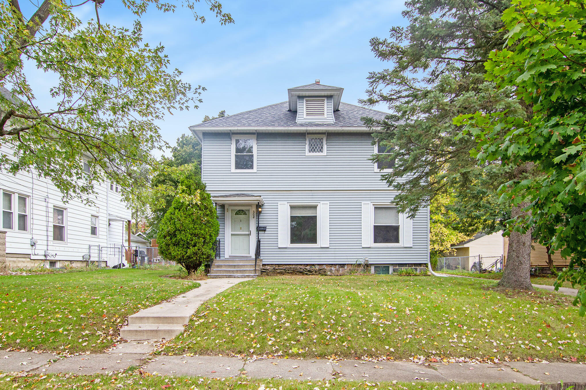 Property Photo:  304 Randolph Street  MI 49203 