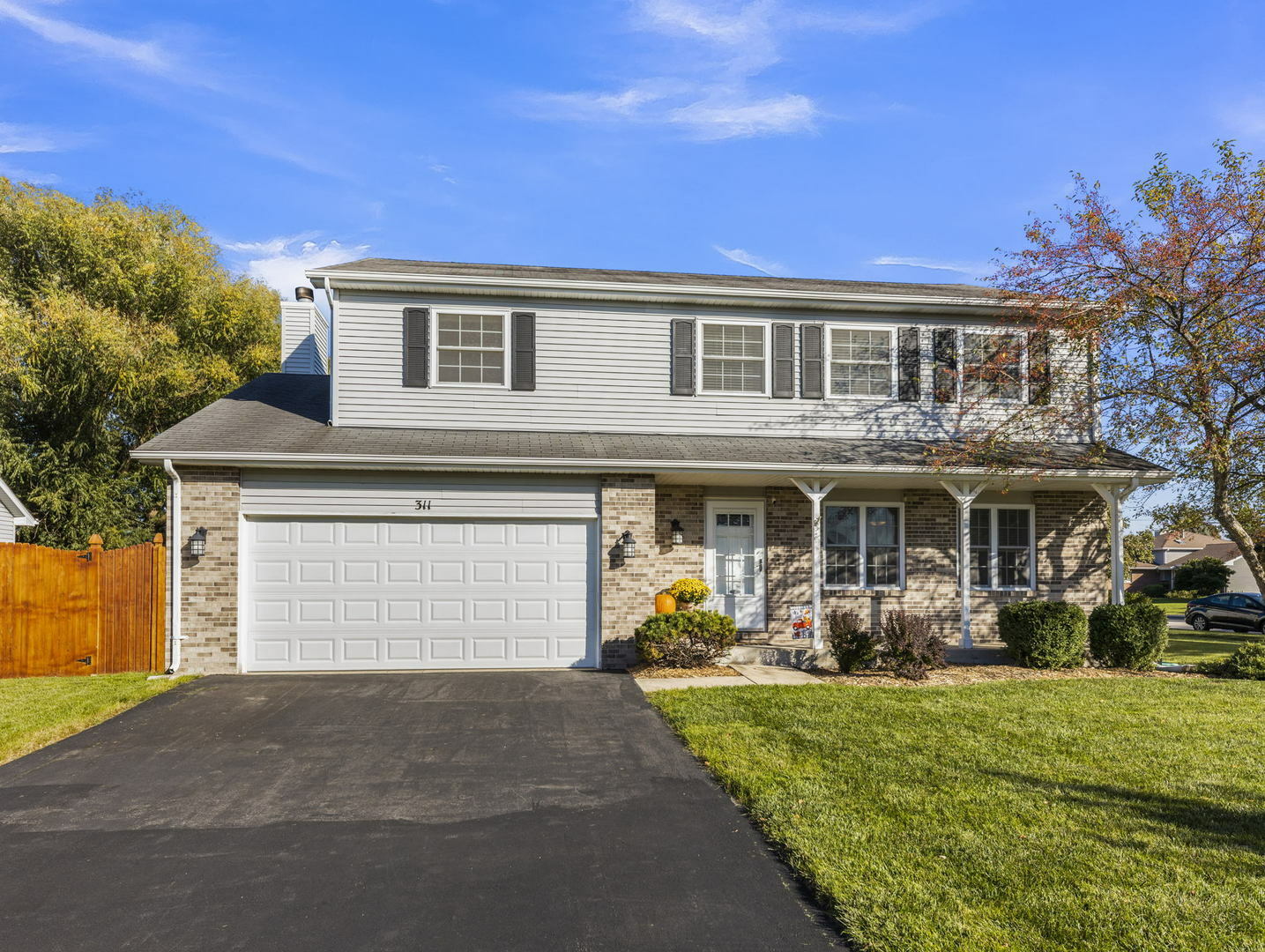 Property Photo:  311 Fox Chase Drive N  IL 60543 