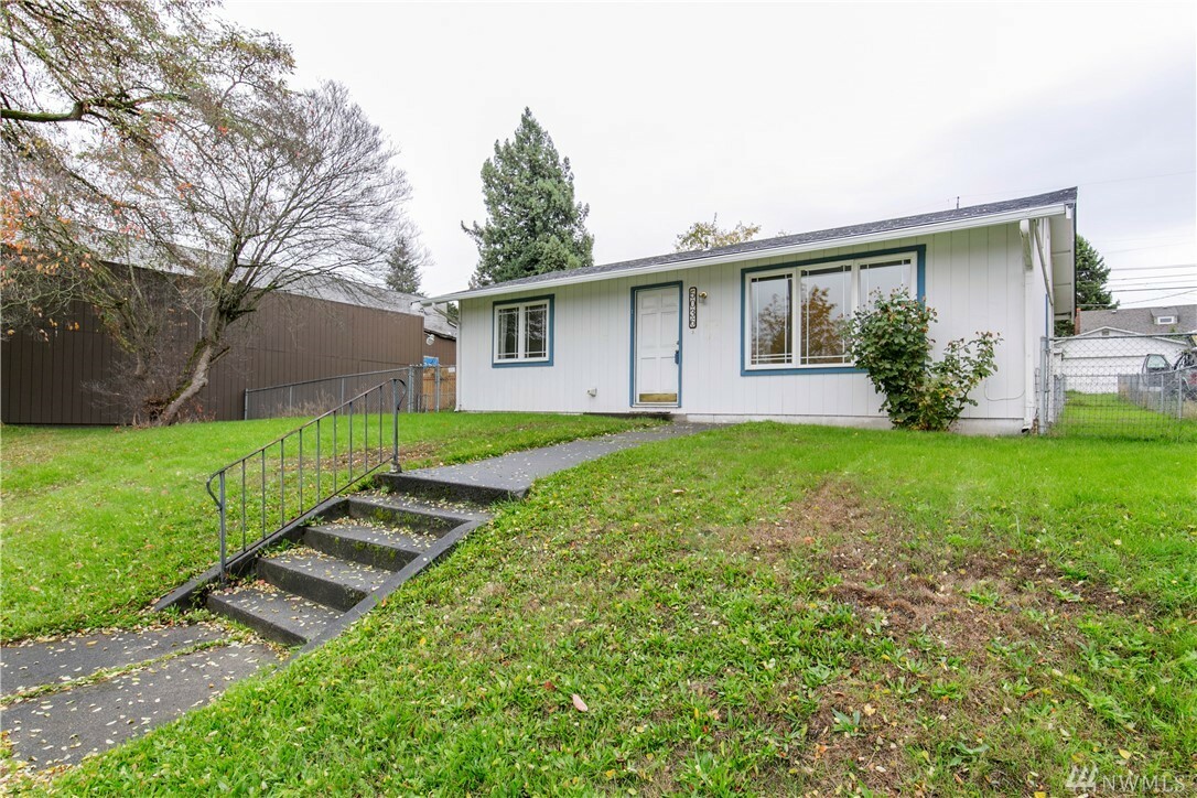 Property Photo:  5036 S Yakima Ave  WA 98408 