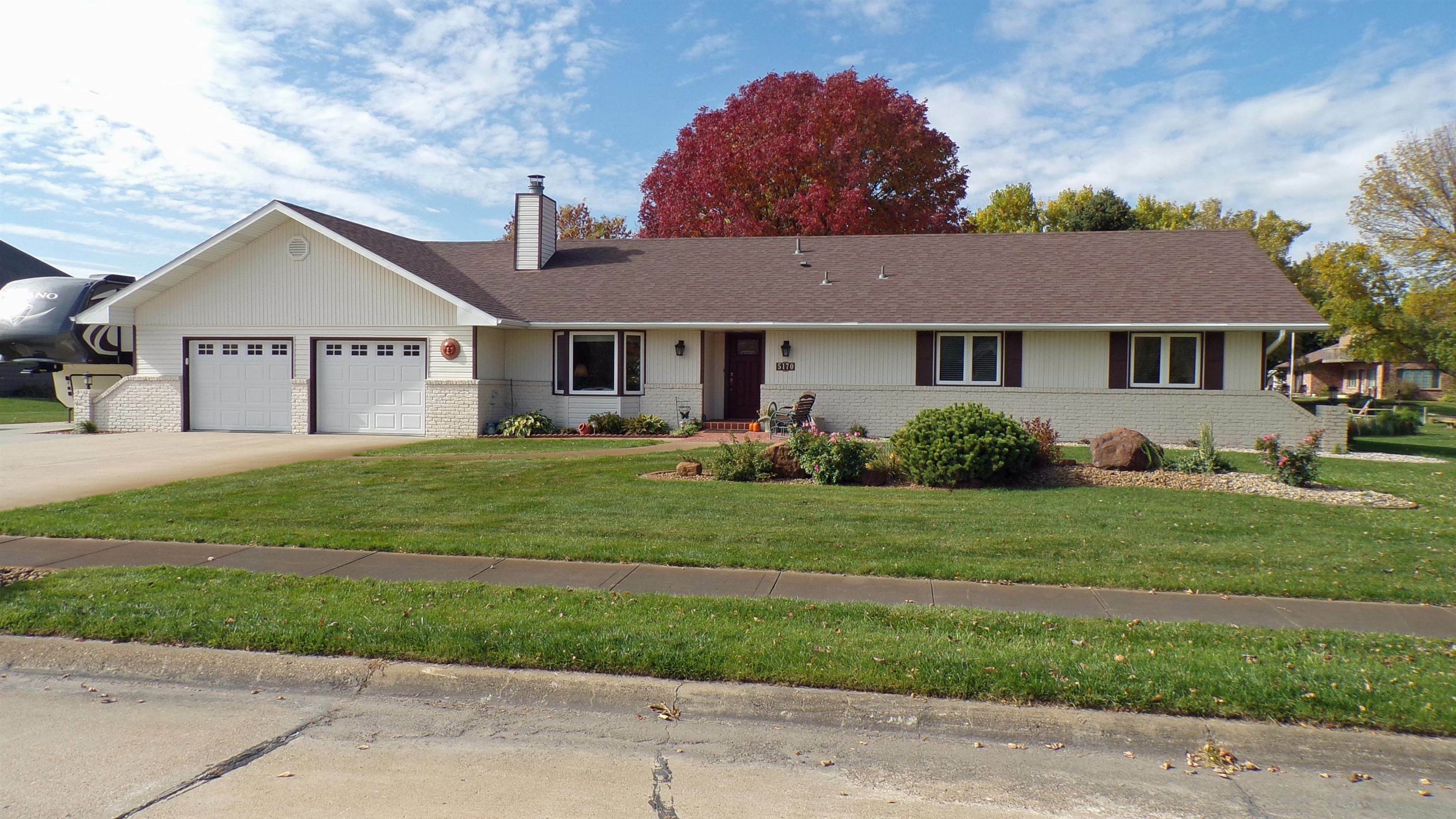 Property Photo:  5170 N Shore Place  NE 68601 