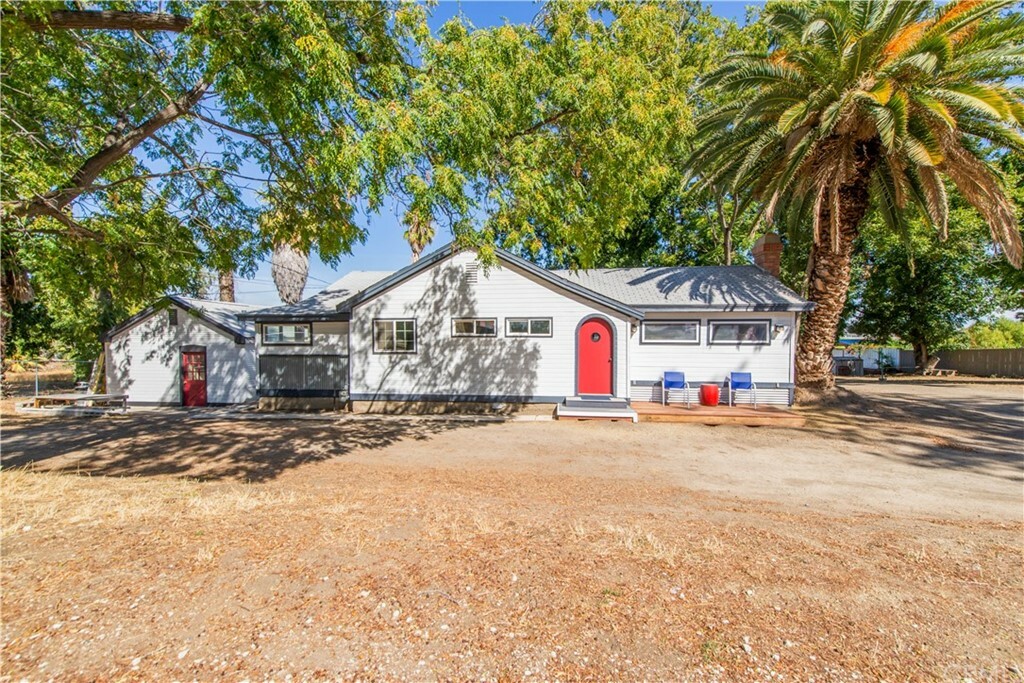 Property Photo:  16260 Grand Avenue  CA 92530 