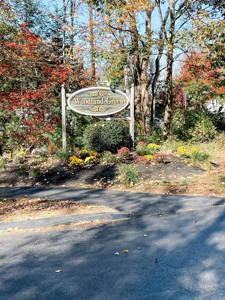 Property Photo:  10 Woodland Green  NH 03868 